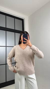 Bej V Yaka Yumuşak Dokulu Triko Kazak GAUS-00968GAUSKAZAKGAUS-00968