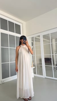 Krem Halter Yaka Dantel Detaylı Astarlı Elbise GAUS-01710GAUSELBİSEGAUS-01710
