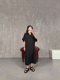 Siyah V Polo Yaka Yandan Yırtmaçlı Keten Elbise Gaus00164GausELBİSEGU1001378