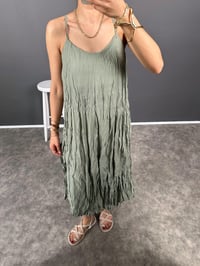 Haki Premium Kırışık Askılı Astarlı ElbiseGausELBİSEGU008253