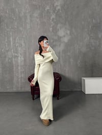 Ladin Krem Madonna Yaka Fitilli Yumuşak Triko ElbiseGausELBİSEGU10032