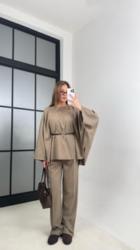 Haki Kemerli Pelerinli Panço Beli Lastikli Pantolon Premium Takım GAUS-00989GAUSTAKIMGAUS-00989