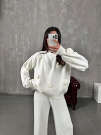 Made Beyaz Çiçek Örmeli Triko Kazak GausKAZAKGU00903800