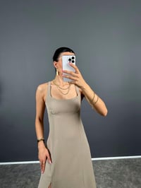  Uxor Vizon Askılı Yırtmaçlı Uzun ZR Model Keten ElbiseGausELBİSEGU008662