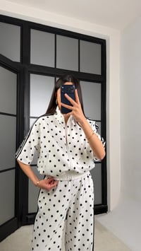 Beyaz Ceket Beli Lastikli Pantolon Puantiye Desenli Tasarım Takım GAUS-01432GAUSTAKIMGAUS-01432