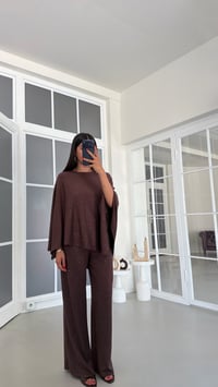 Kahve Sim Detaylı Pelerin Beli Lastikli Pantolon İkili Modal Takım GAUS-01869GAUSSuitsGAUS-01869