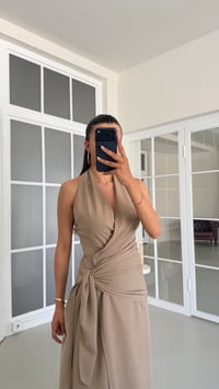 Vizon Halter Yaka Bağlama Detaylı Premium Keten Elbise GAUS-01672GAUSELBİSEGAUS-01672