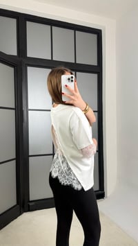 Beyaz Sırt Dantel Detaylı Tshirt GAUS-01256GAUSTshirtGAUS-01256