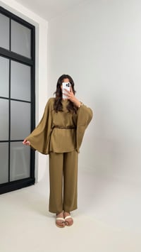 Haki Boncuk Kuşaklı Bağlamalı Panço Üst Pantolon İkili Keten Takım Gaus00338GausTAKIMGU1001785