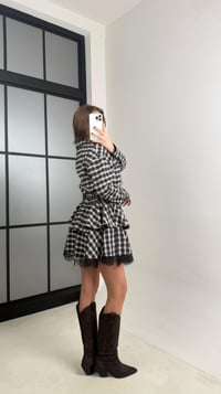 Kahve Dantel Detaylı Kemerli Katlı Ekoseli Elbise GAUS-00909GAUSELBİSEGAUS-00909