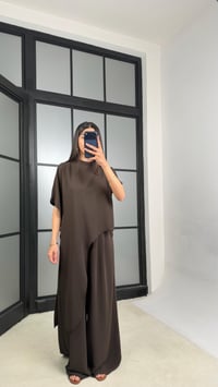 Acı Kahve Asimetrik Bluz Beli Lastikli Pantolon İkili Tasarım Takım GAUS-01490GAUSTAKIMGAUS-01490