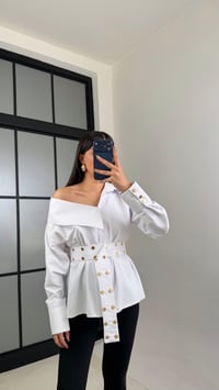 Beyaz Zımba Detaylı Kemerli Tasarım Gömlek GAUS-01071GAUSShirtGAUS-01071
