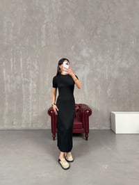 Jesep Siyah Kısa Kol Belden Bağlamalı Fitilli Triko ElbiseGausELBİSEGU100637
