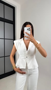 Beyaz Düğmeli Denim Tasarım Yelek Gaus00602GausYELEKGU1002411