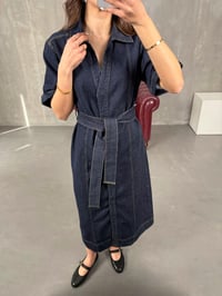 Nise Lacivert Çıtçıt Düğmeli Kuşaklı Denim ElbiseGausELBİSEGU100953