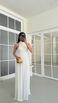 Ekru Drapeli Astarlı Sandy Kumaş Tasarım Elbise GAUS-01675GAUSELBİSEGAUS-01675