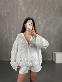 Beyaz Dantel İşlemeli Premium Gömlek Gaus00229GausGÖMLEKGU1001529