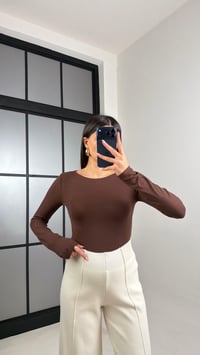 Kahve Kayık Yaka Basic Bluz GAUS-00881GAUSBLUZGAUS-00881