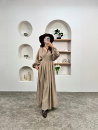 Emily Vizon V Yaka Beli Büzgülü Raşel Kumaş ElbiseGausELBİSEGU00903504