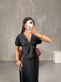 Siyah V Yaka Saten Elbise Gaus00125GausELBİSEGU1001283