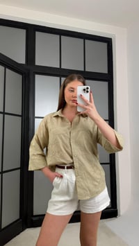 Yeşil Çiçek Nakışlı Pinterest Gömlek GAUS-01268GAUSGÖMLEKGAUS-01268