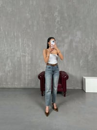 Eris Koyu Mavi Kemerli Kesik Paça JeanGausDENİM PANTOLONGU100939