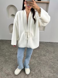 Carol Beyaz Bağlamalı Astarlı Yumuşak Sakallı Kürk CeketGausCEKETGU00903675