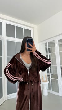 Kahve Şerit Detaylı Hırka Beli Lastikli Pantolon İkili Kadife Takım GAUS-02197GAUSSuitsGAUS-02197