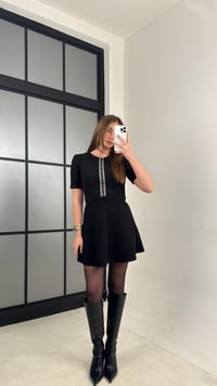 Siyah Düğme Detaylı Selanik Kumaş Elbise GAUS-01016GAUSELBİSEGAUS-01016