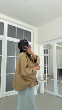 Camel Kadife Yaka Astarlı Pelerin Trençkot GAUS-01907GAUSمعاطف الترنشكوت GAUS-01907