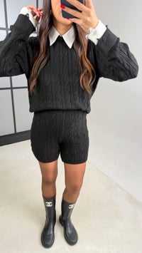 Siyah Gömlek Detaylı Kazak Şort Saç Örgülü Takım GAUS-01046GAUSTAKIMGAUS-01046