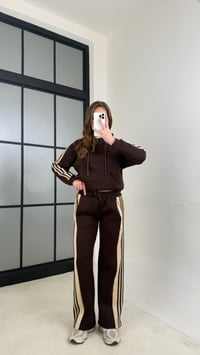 Acı Kahve Şerit Detaylı Sweatshirt Beli Lastikli Eşofman Şardonlu Takım GAUS-01073GAUSTAKIMGAUS-01073