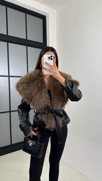 Acı Kahve Deri Yaka Kürk Detaylı Bağlamalı Ceket GAUS-00227GAUS السترات  GAUS-00227