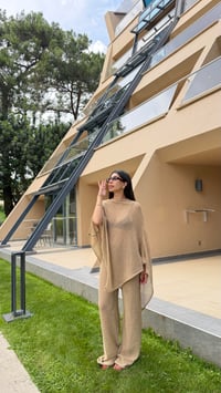 Bej Asimetrik Bluz Beli Lastikli Pantolon Simli Takım GAUS-01583GAUSTAKIMGAUS-01583