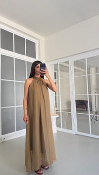 Yağ Yeşili Halter Yaka Dantel Detaylı Astarlı Elbise GAUS-01710GAUSELBİSEGAUS-01710