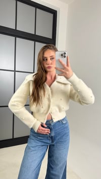 Ekru Boncuk İşlemeli Yakalı Hırka GAUS-00765GAUSHIRKAGAUS-00765