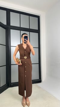 Kahve Kuşaklı Gold Düğme Detaylı Premium Elbise GAUS-01448GAUSELBİSEGAUS-01448