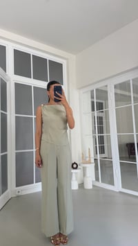 Açık Yeşil Gold Toka Detaylı Bluz Pantolon İkili Tencel Takım GAUS-01825GAUSSuitsGAUS-01825