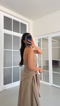 Vizon Halter Yaka Bağlama Detaylı Premium Keten Elbise GAUS-01672GAUSELBİSEGAUS-01672
