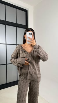 Kahve Saç Örgülü Kapüşonlu Hırka Pantolon Triko Takım GAUS-00514GAUSTAKIMGAUS-00514