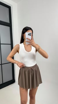 Vizon  Yan Yırtmaçlı Beli Lastikli Basic Şort Gaus00371GausŞORTGU1001868