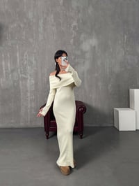 Ladin Krem Madonna Yaka Fitilli Yumuşak Triko ElbiseGausELBİSEGU10032