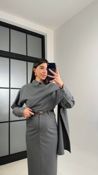 Gri Manşet Kol Yakası Şallı Gömlek Etek Muadil Takım GAUS-01053 GAUS-01102GAUSTAKIMGAUS-01102