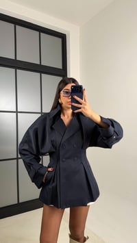 Lacivert Belden Oturtmalı Pile Detaylı Astarlı Trençkot GAUS-00683GAUSTRENÇKOTGAUS-00683