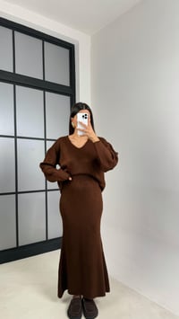 Kahve V Yaka Kazak Beli Lastikli Etek İkili Triko Takım GAUS-00528GAUSTAKIMGAUS-00528