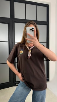 Acı Kahve Fularlı Basic Tshirt GAUS-01180GAUSTSHIRTGAUS-01180