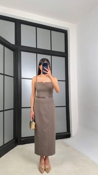 Vizon Gold Toka Detaylı Kemerli Ayarlanabilir Askılı Elbise GAUS-01403GAUSELBİSEGAUS-01403