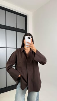 Acı Kahve Gizli Düğmeli Kol Katlamalı Poplin Gömlek GAUS-00449GAUS القمصان GAUS-00449