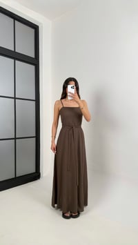 Kahve Ayarlanabilir Askılı Kuşaklı Basic Keten Elbise Gaus00387GausELBİSEGU1001902