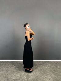 Uxor Siyah Askılı Yırtmaçlı Uzun ZR Model Keten ElbiseGausELBİSEGU008660